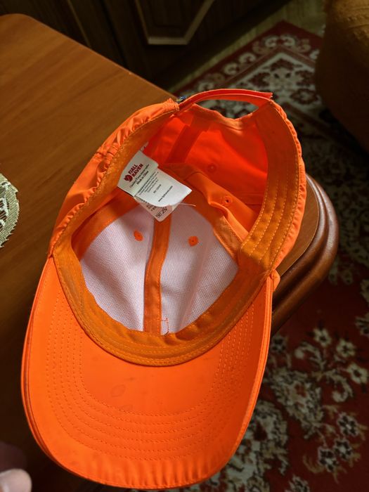 Myśliwska czapka bezpieczeństwa firmy Fjallraven.