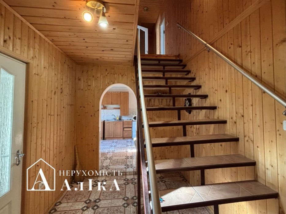 Продам житловий будинок на березі річки Дністер