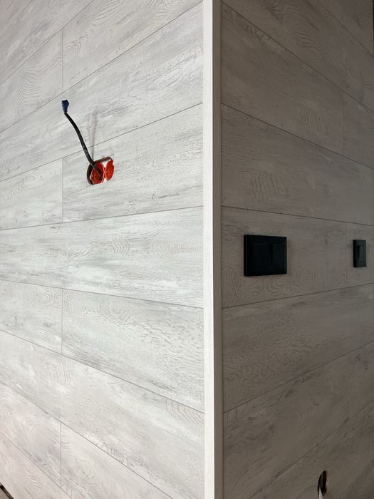 Вкладання ламінату / вінілу SPC / плінтус / укладка ламината/ винил