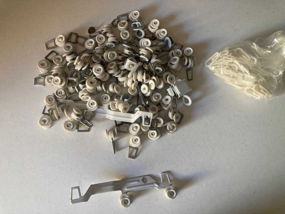 72 Carris para Cortinados + 58 Ganchos para Cortinados