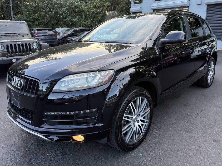 Audi Q7      2015
