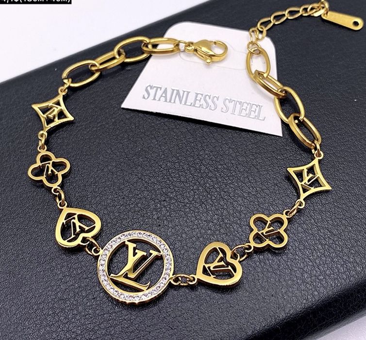 Браслети на руку