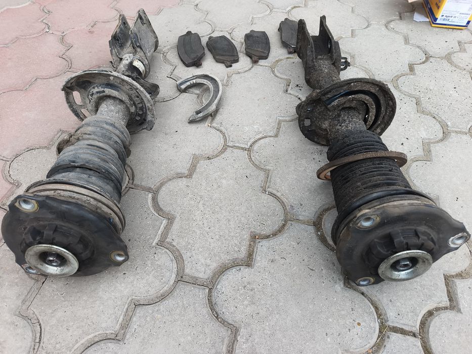 Амортизаторы jeep compass 2018