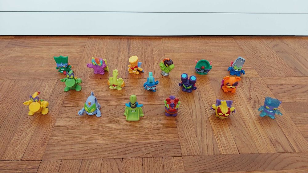 Super Zings różne figurki