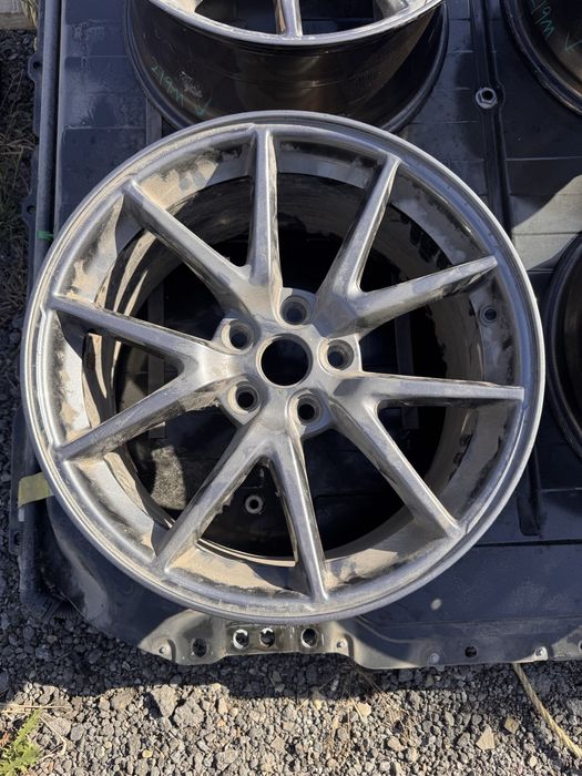 Диски R18 tesla Model 3