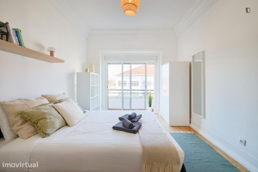 Quarto - localizado em Entrecampos Lisbon