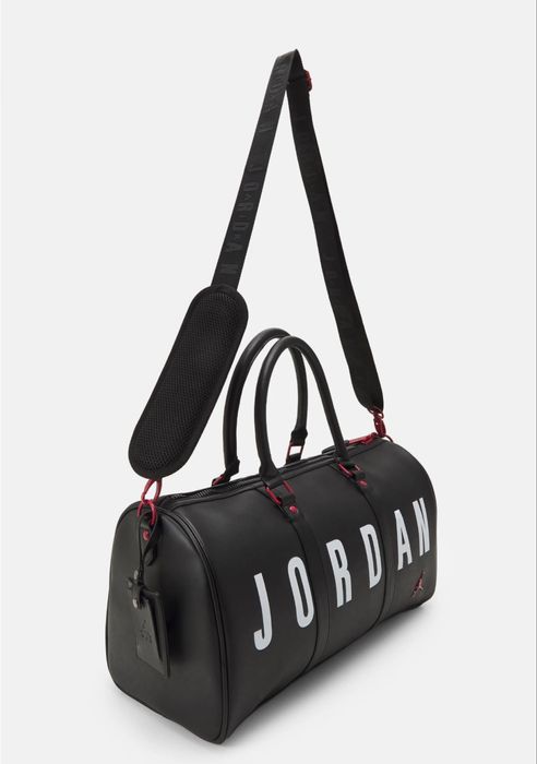 Сумка Jordan Jumpman Duffel Bag Black 9A0165-F66