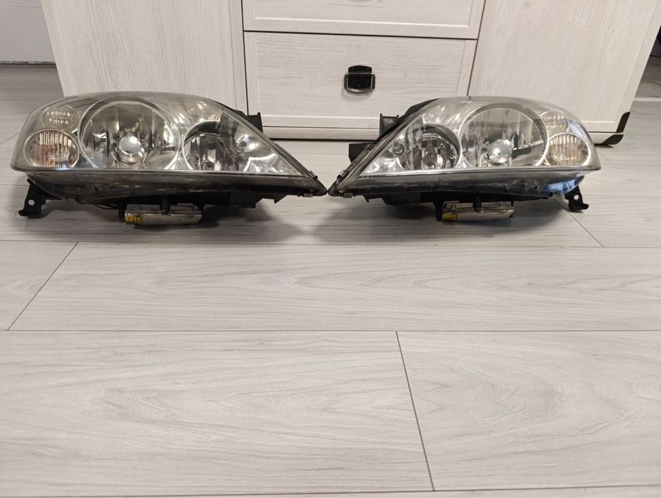 Фари ксенон  Nissan primera p12 оригінал