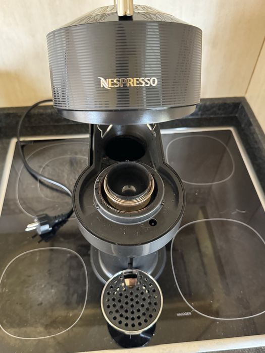 Máquina de Café KRUPS Nespresso Vertuo Next XN910N Preto