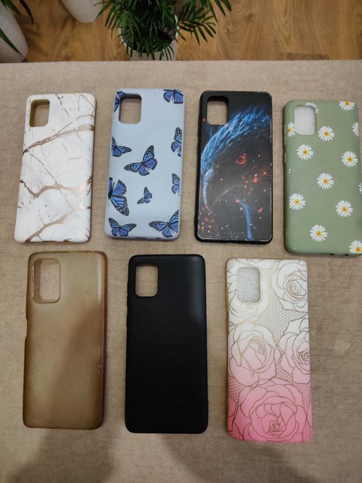 Capas para Samsung A71. Só uma é que não é nova. 2€ cada ou 10€ todas