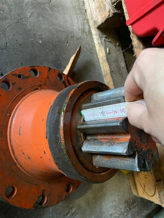 Корпус поворотного редуктора екскаватора Атлас