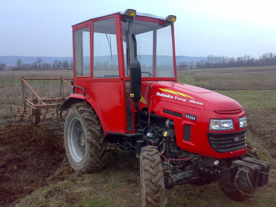 Продам трактор 35 махіндра Mahindra ( з кабіною)