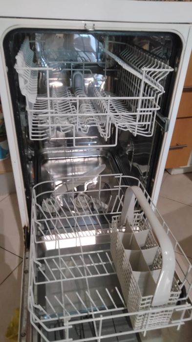 Máquina de lavar loiça Zanussi