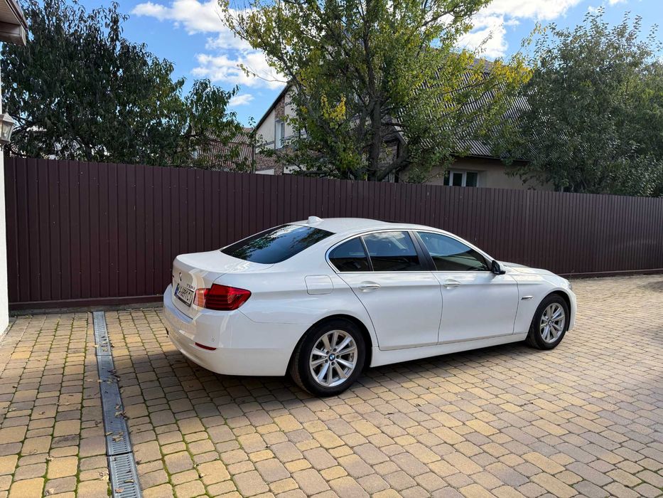 BMW F10 528i xDrive 2016