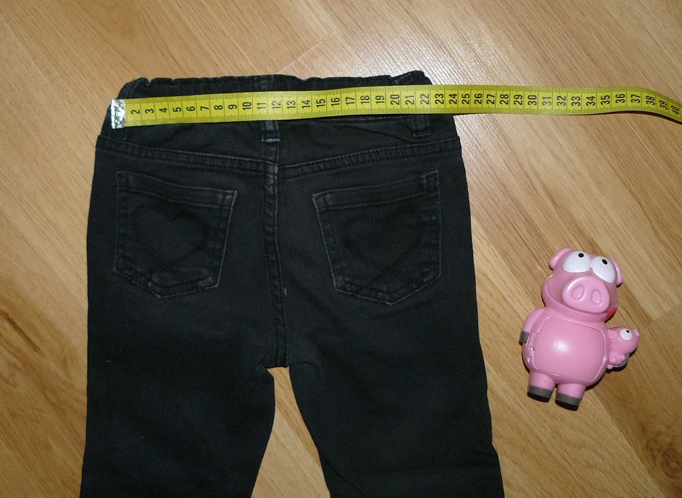 Чёрные джинсы Kiki&Koko + футболка Pepco на девочку 3-4 года. 104 см