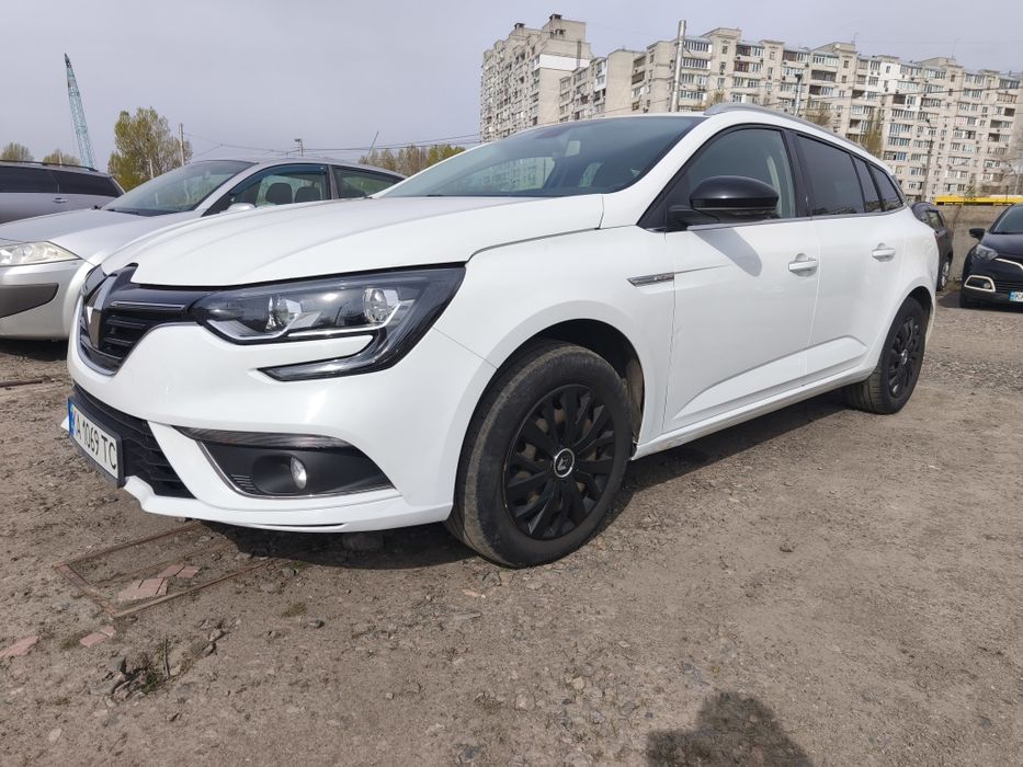 Оренда аренда прокат авто Рено меган 4