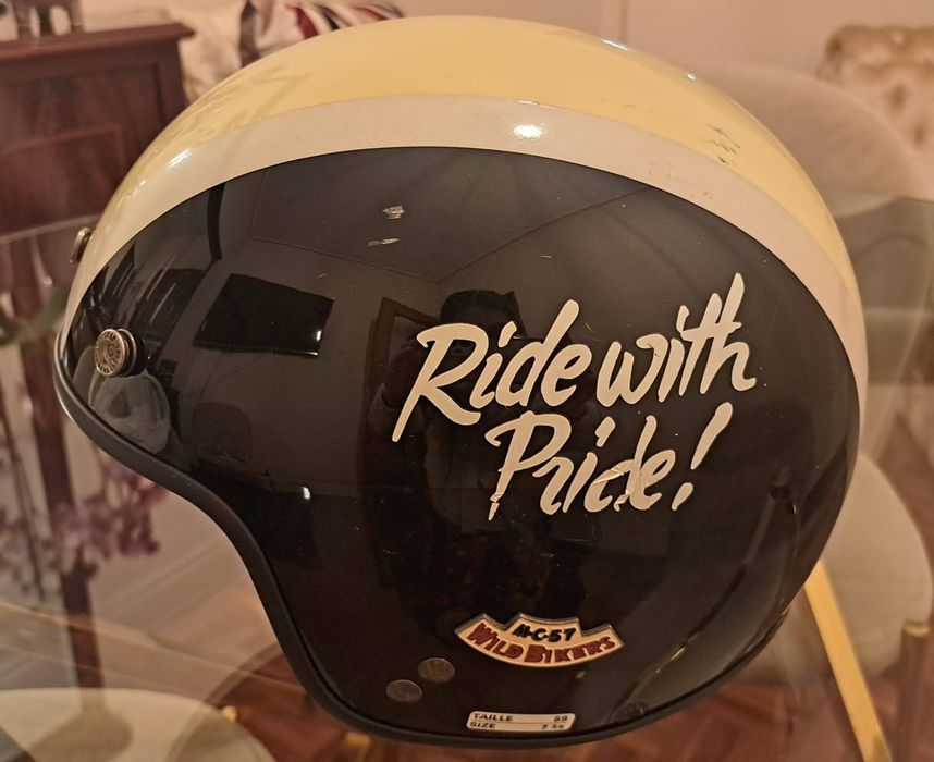 Vendo capacete Chevignon Vintage