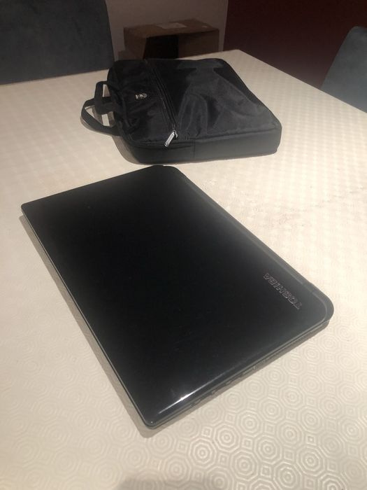 Varias carteiras em bom estado