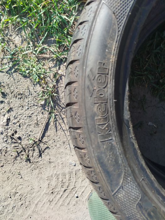 Продам комплект різношироких шин R17