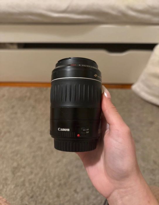 Lente Canon EF 55-200mm f/4.5-5.6 USM