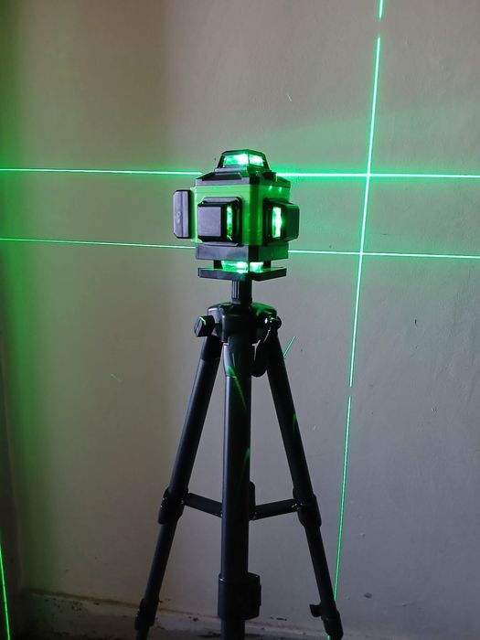 Nível Laser 16 Linhas com Tripé Novo