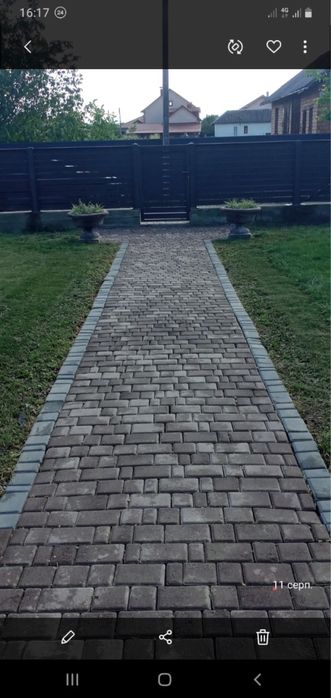 Чистка  / Миття /Бруківки .