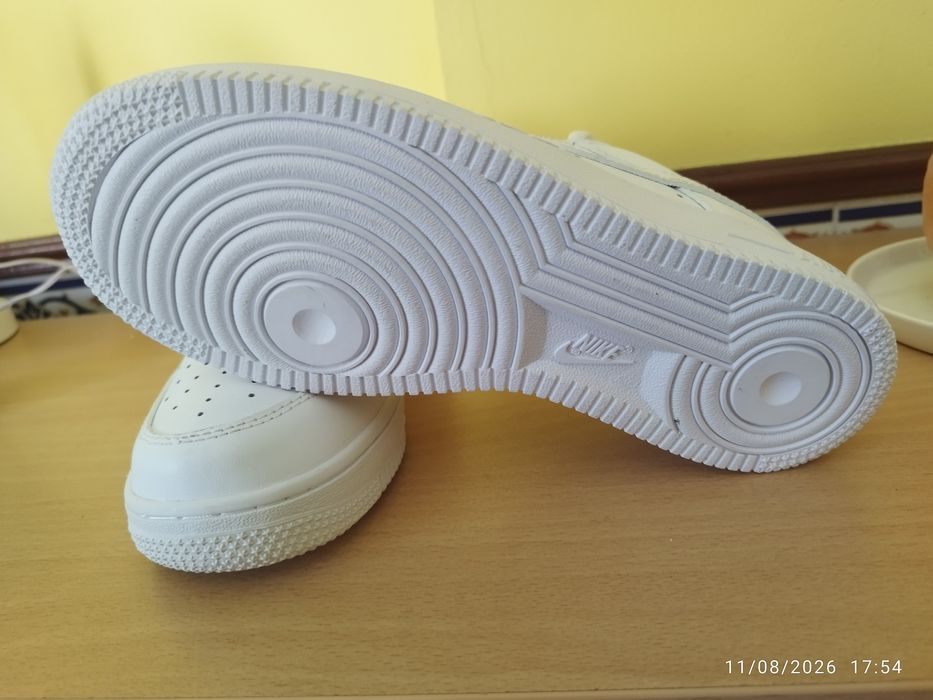 Tênis Nike Air Force 1  N 38