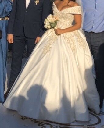 Продам прекрасне весільне плаття