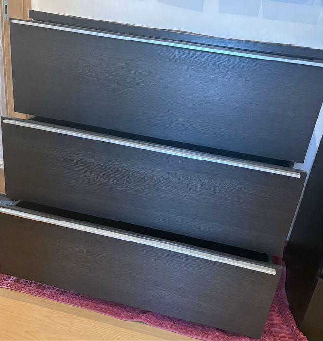 Cómoda 3 gavetões marca Area