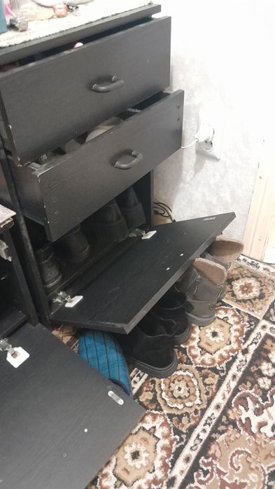 Продам прихожую.