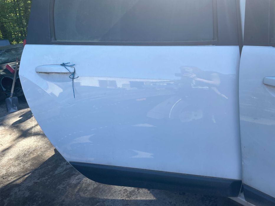 Двері задні праві Renault Lodgy Dokker 2012-2021