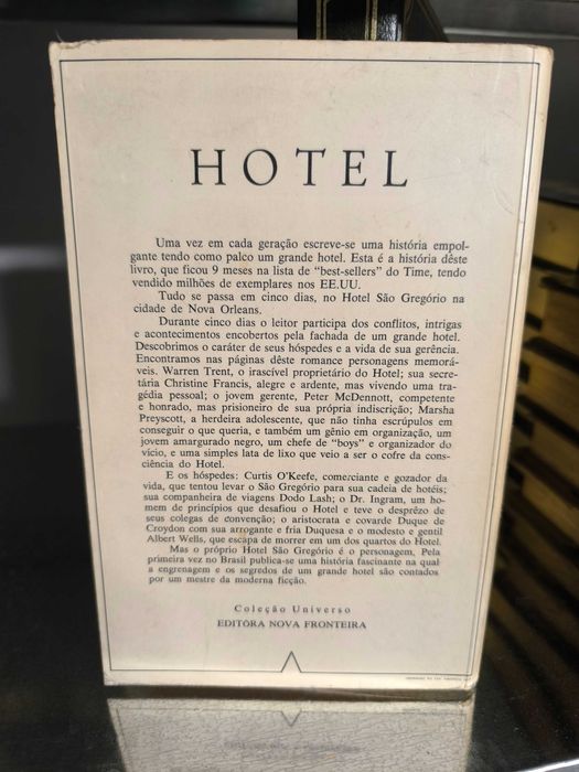 Livro “Hotel” — Arthur Hailey