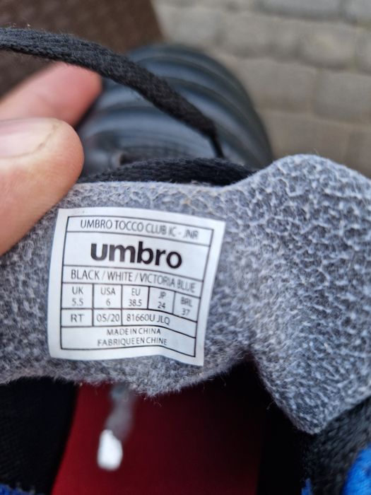 Halówki umbro r.38.5
