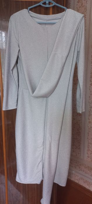 Плаття сріблясте