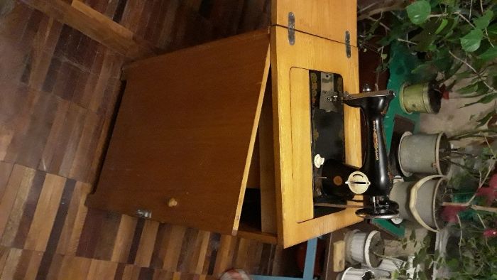 продам швейную машинку