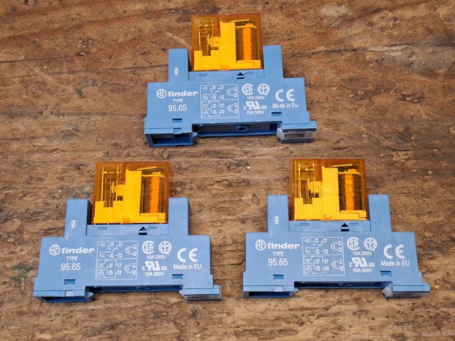 Relay Base and Relay Finder442908366540656643
