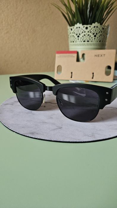 Next modne męskie okulary przecwisłoneczne imitacja wayfarer.