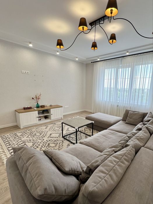 2-кімнатна у новобудові 70 м2 з елітним ремонтом та меблями. (4й Тавр)