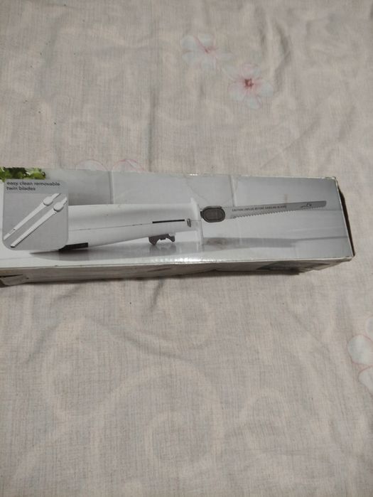 Електричний ніж.