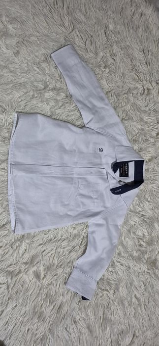 Koszula biała długim rękawem z kołnierzykiem 74