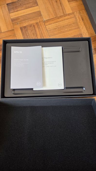 Caixa PC portátil Dell XPS 13