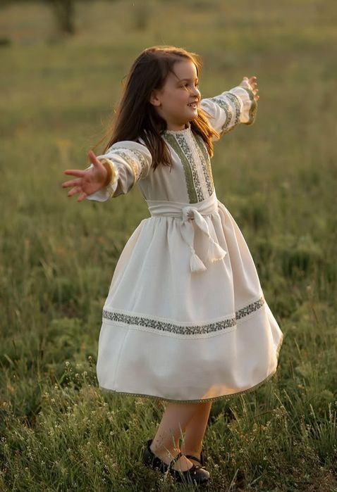 Сучасні сукні вишиванки