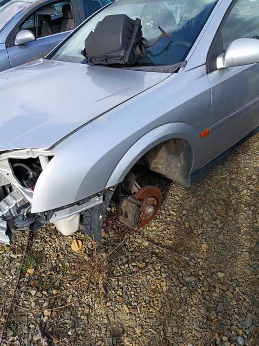 Opel Vectra c błotnik lewy.
