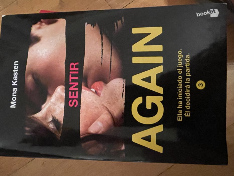 Livro bolso em 2 mao