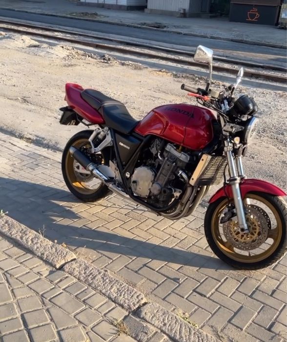 Honda cb 1000 sf