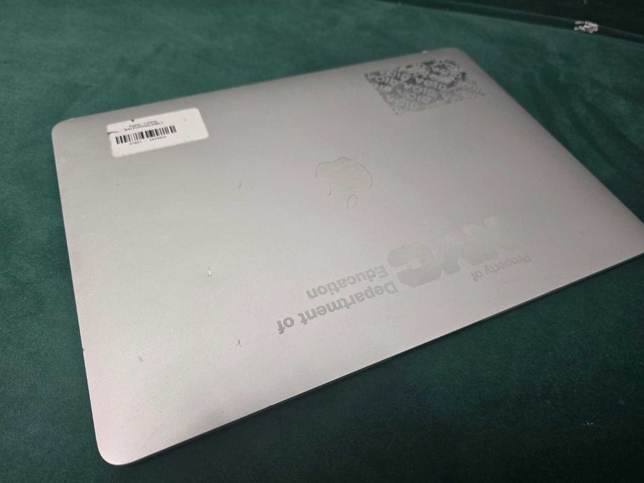 Макбук Apple MacBook Air 13 M1 2020 A2337 8gb 256gb 1цикл