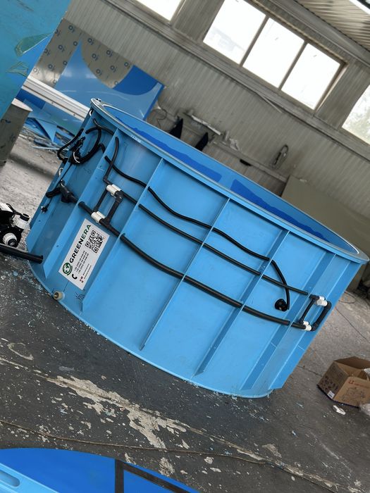 Вертикальна ємність з поліпропілену на замовлення, по ТЗ або кресленню