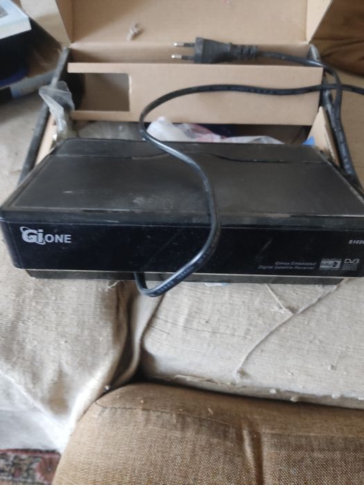 Супутниковий тюнер