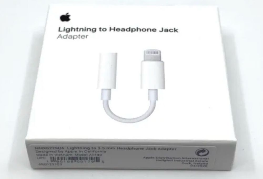 Apple lightning to Headphone Jack Adapter