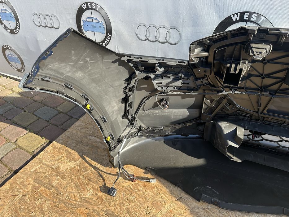 Передній бампер рест Audi  E-Tron Q4 Бампер Передній Е-Трон ку4 рест